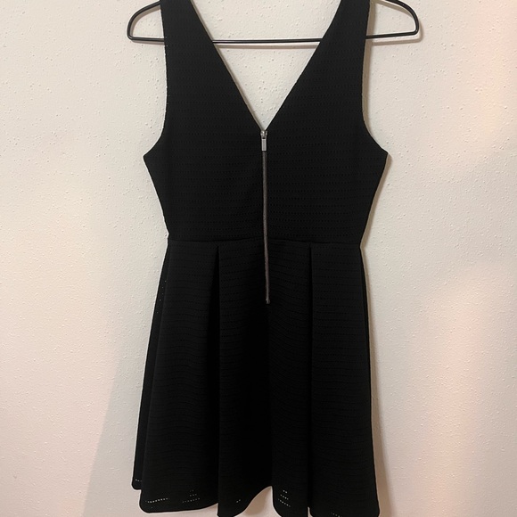 Mini Dress! - Picture 4 of 4